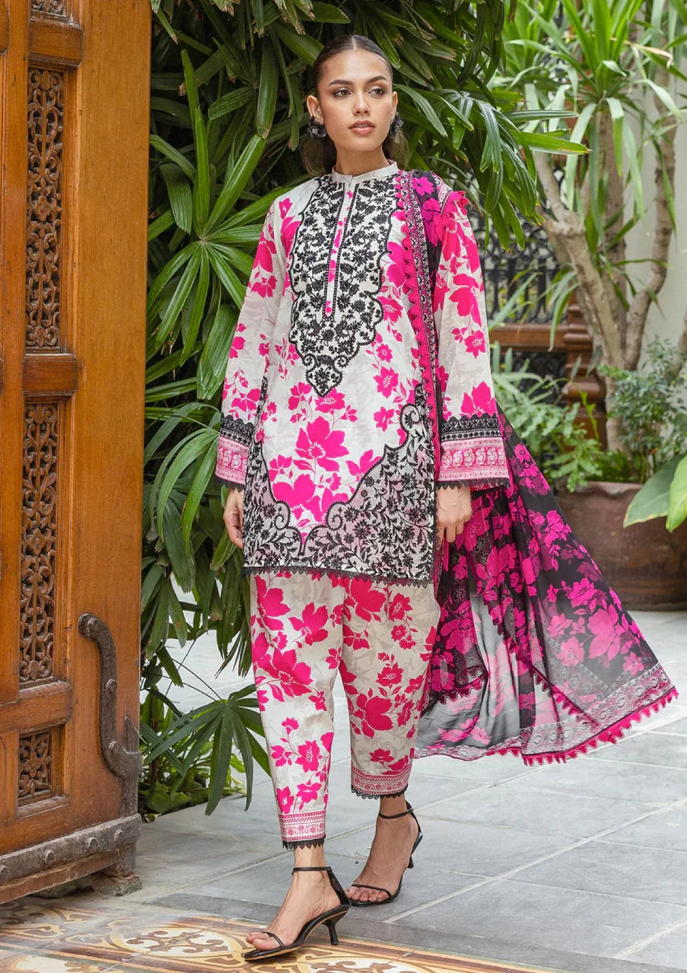 Zainab Chottani Nysa Fuchsia Digital Lawn | Unstitched Luxury Ensemble