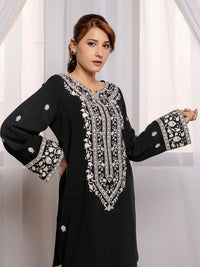 The Serene Krinkle: 3-PC Lawn Cotton Suit with Hand-Embroidered Chiffon Dupatta