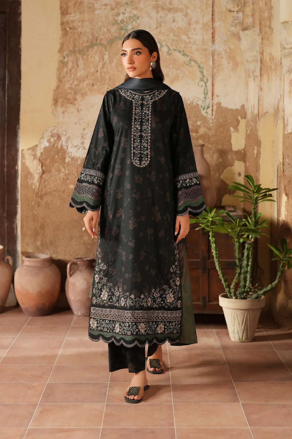 The Majestic Silhouette: Digital Lawn Ensemble with Heavy Embroidered Chiffon Dupatta