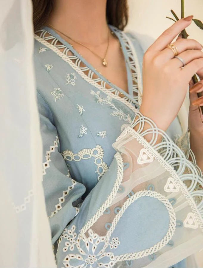 The Regal Zari & Tissue Ensemble: Heavily Embroidered Lawn Couture with Organza Dupatta