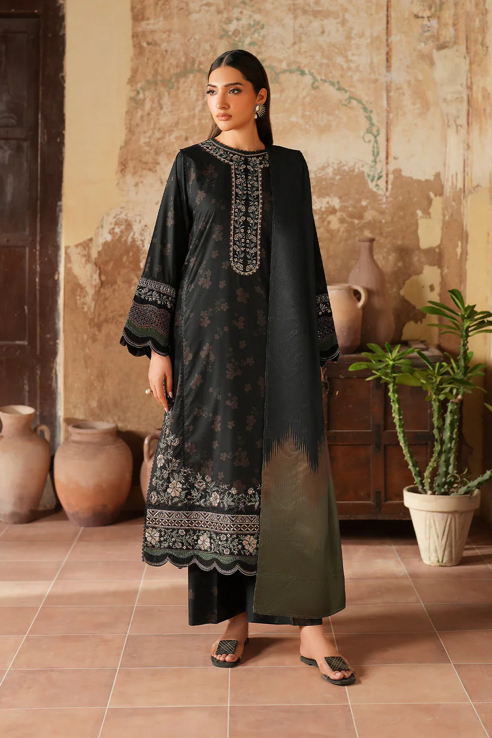 The Majestic Silhouette: Digital Lawn Ensemble with Heavy Embroidered Chiffon Dupatta