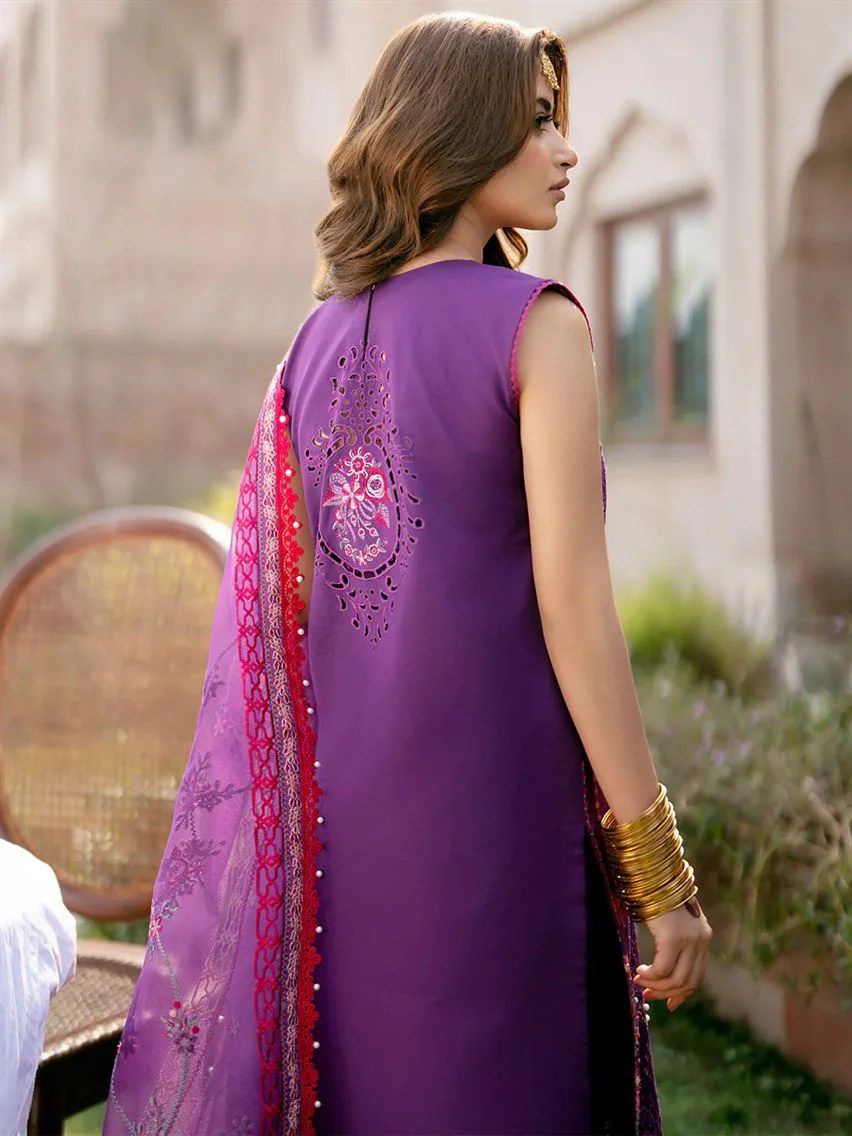 The Regal Chikankari Masterpiece: Heavy Embroidered 3-PC Lawn Suit with Net Dupatta